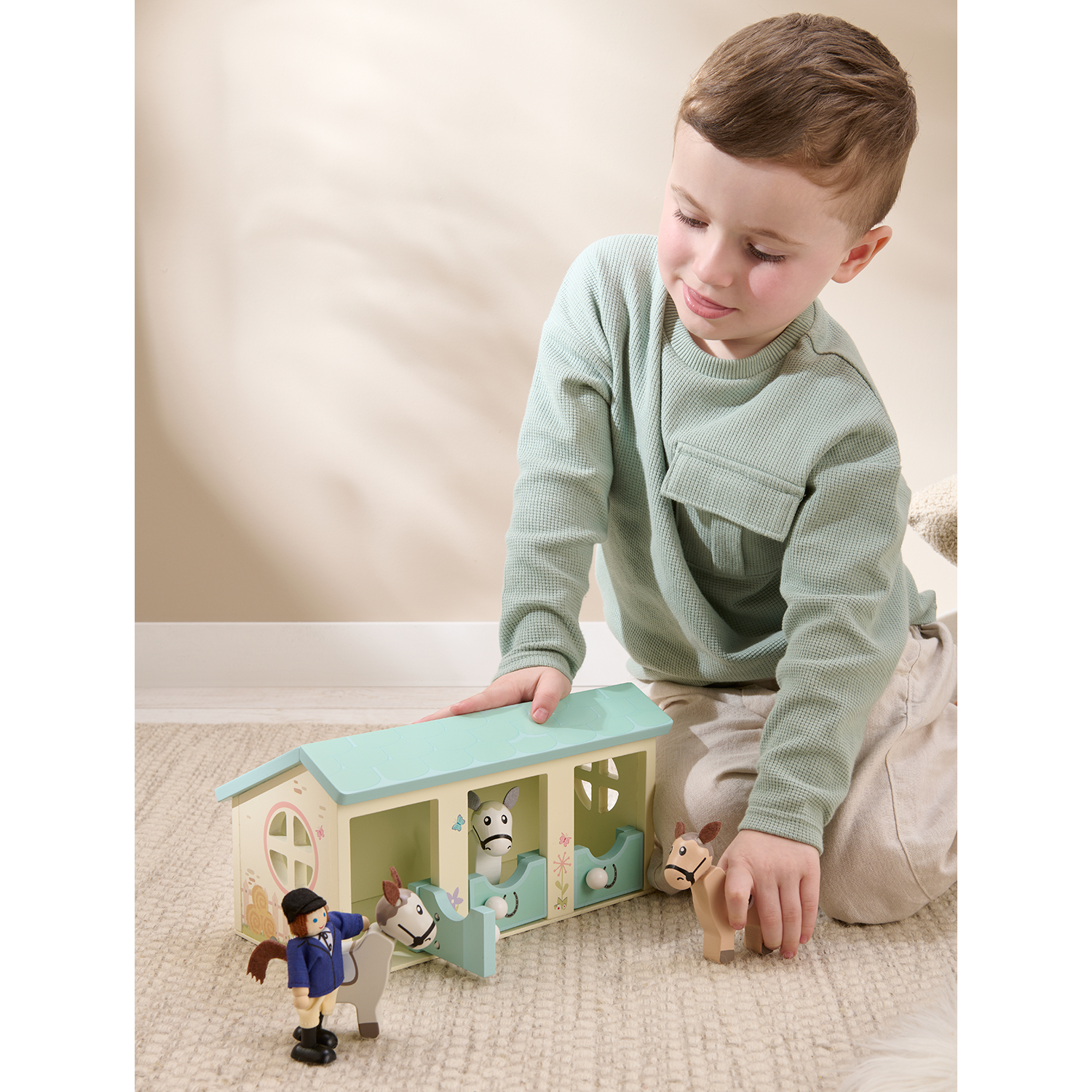 George Multi Stable Playset