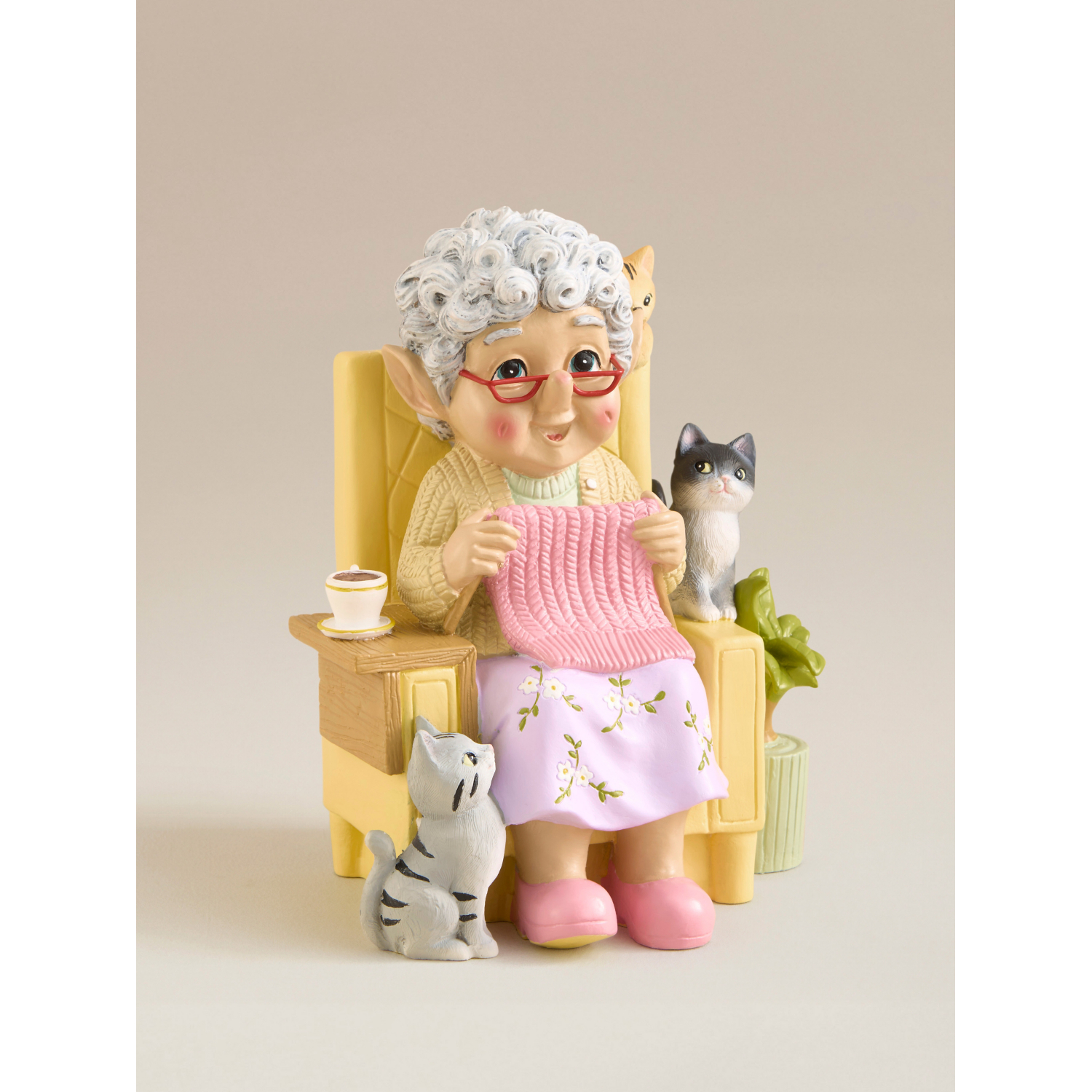 Cat Multi Grandma & Cats Gnome
