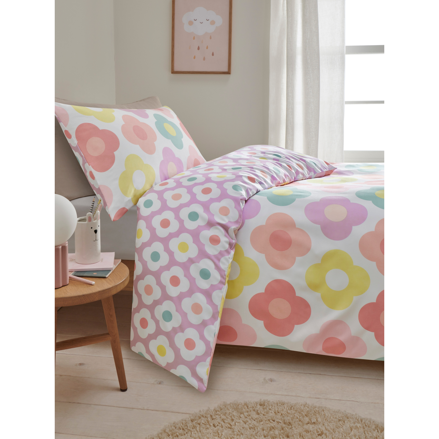 George Multi Daisy Microfibre Reversible Duvet Set