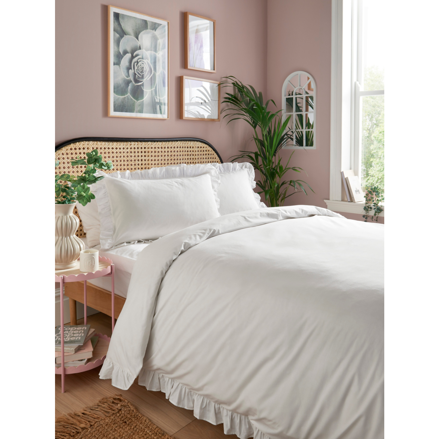 George White Plain Frill Trim Duvet Set