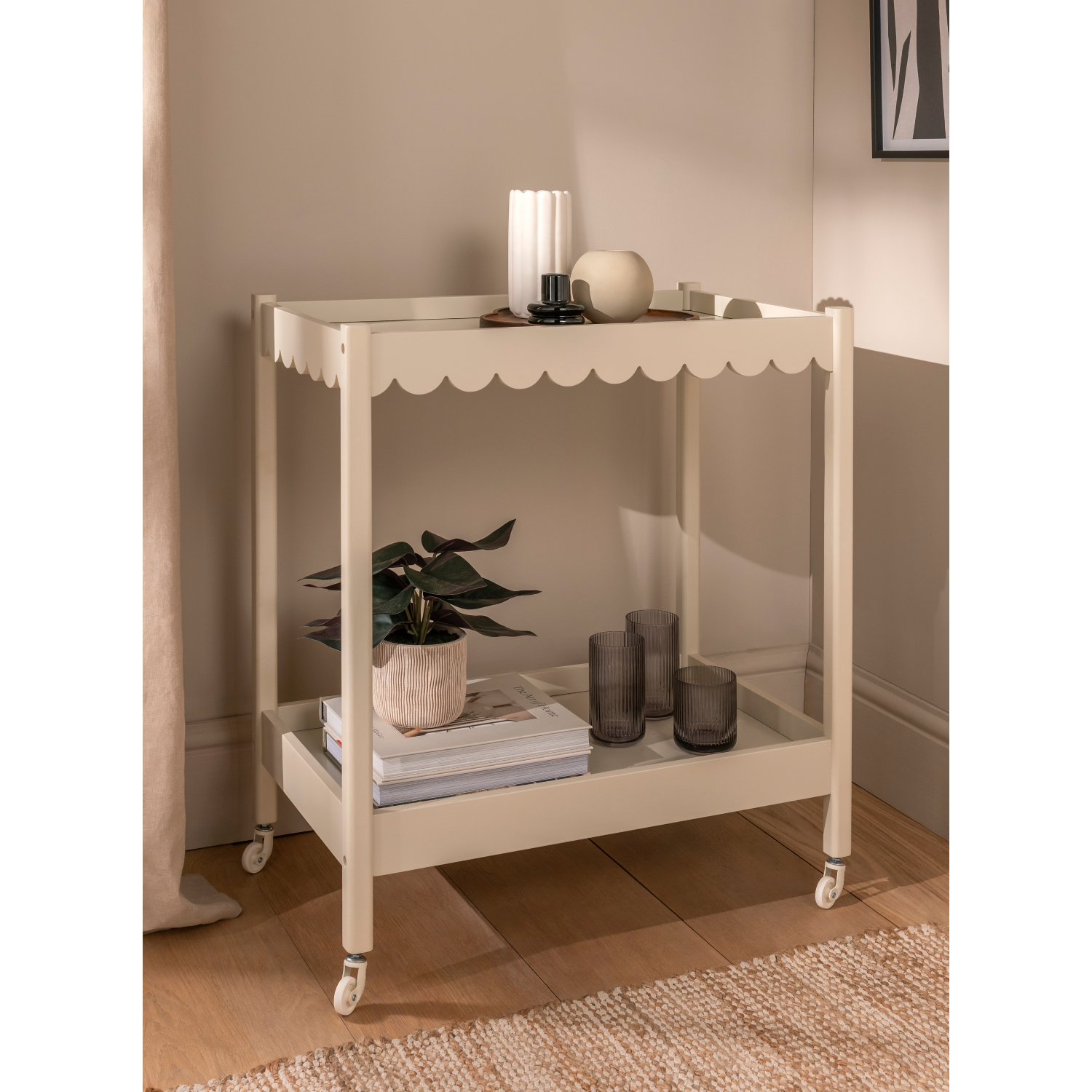 George Cream Scallop Trolley