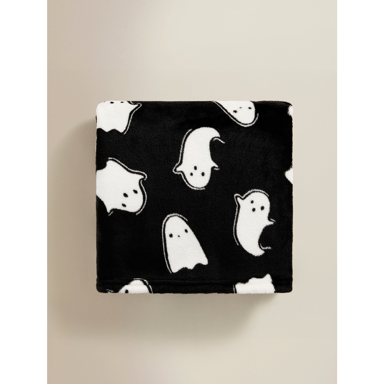 Ghost Black & White Halloween Supersoft Throw - 150 X 120Cm