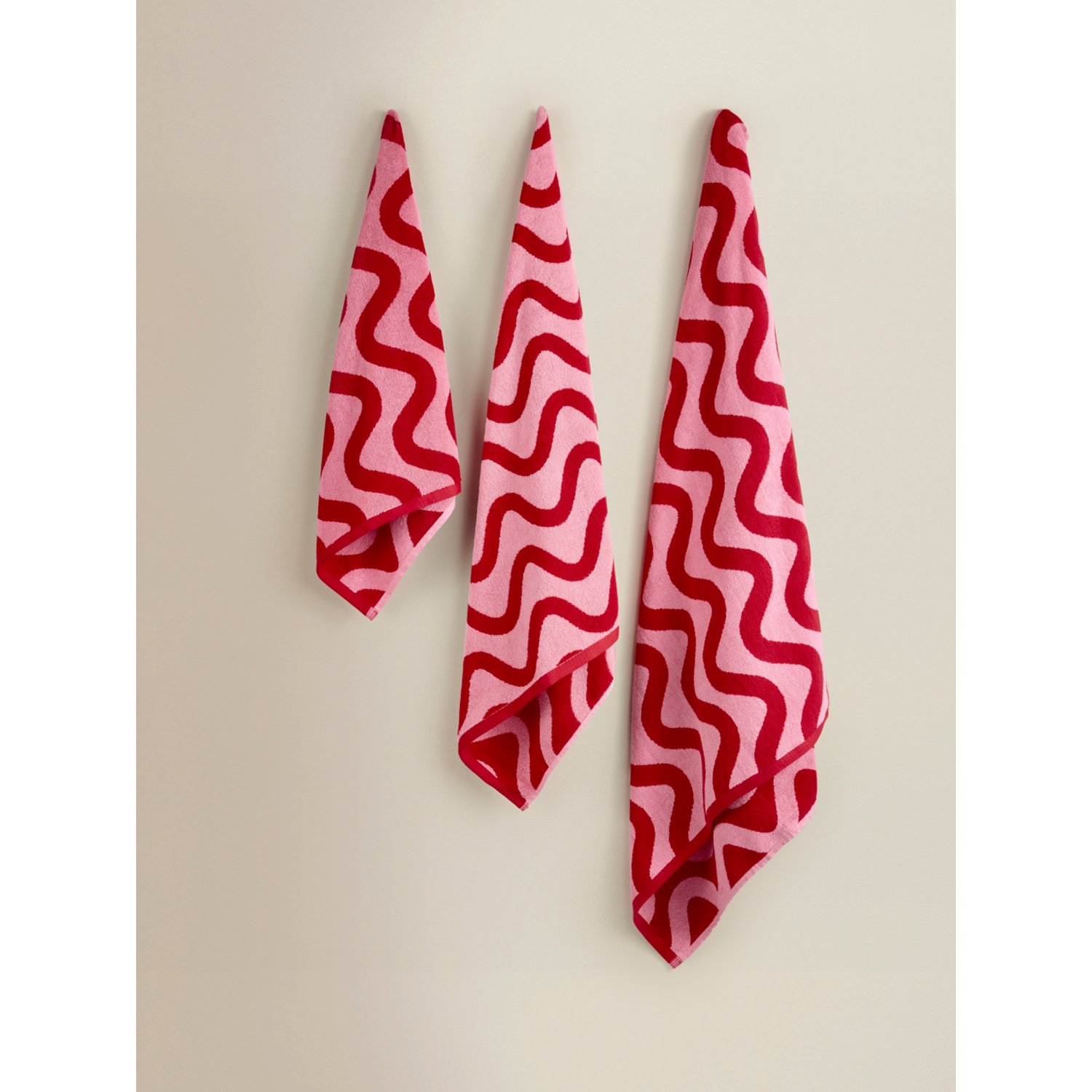 George Red & Pink Wiggle Cotton Towel Range