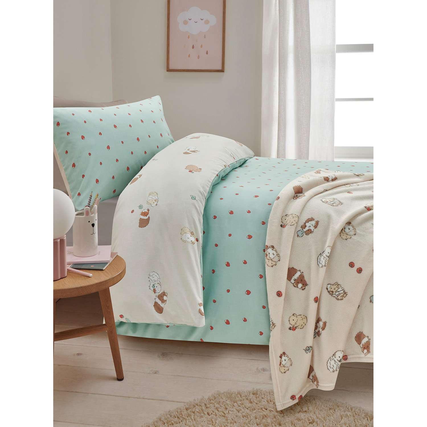 George Blue & White Guinea Pig Cotton Reversible Duvet Set