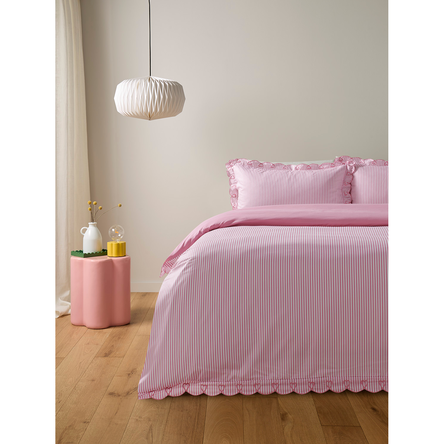 George Pink & White Stripe Heart Scallop Microfibre Duvet Set