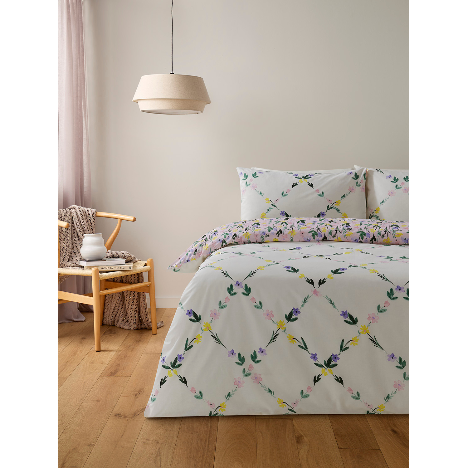 George Multi Floral Trellis Reversible Duvet Set