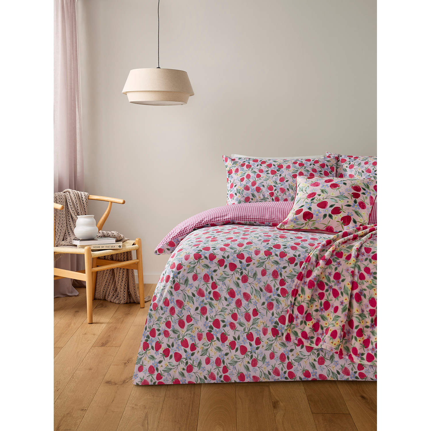 George Multi Strawberry Blossom Reversible Duvet Set