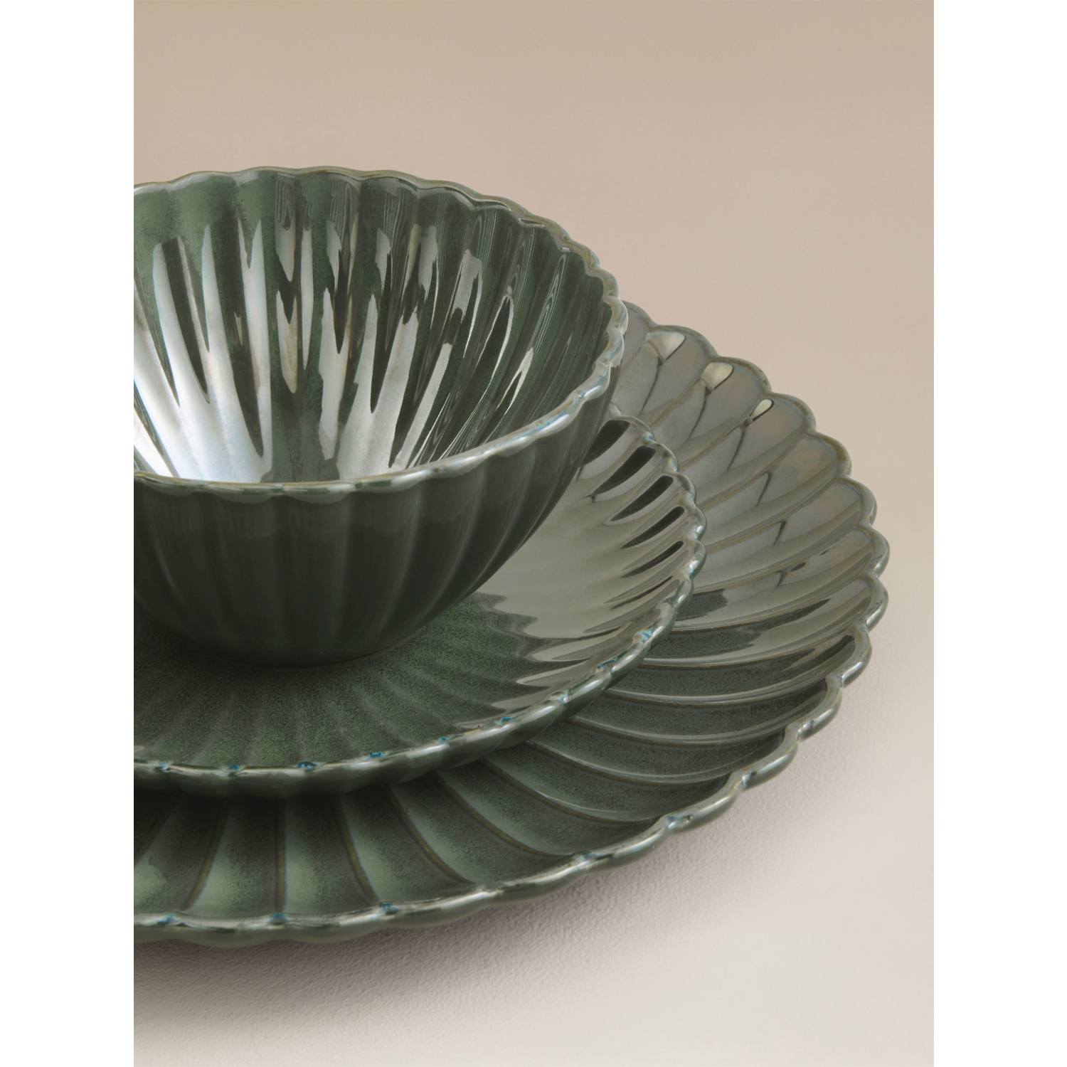 George Green Reactive Glaze Scalloped Dinner Set 12 Piece