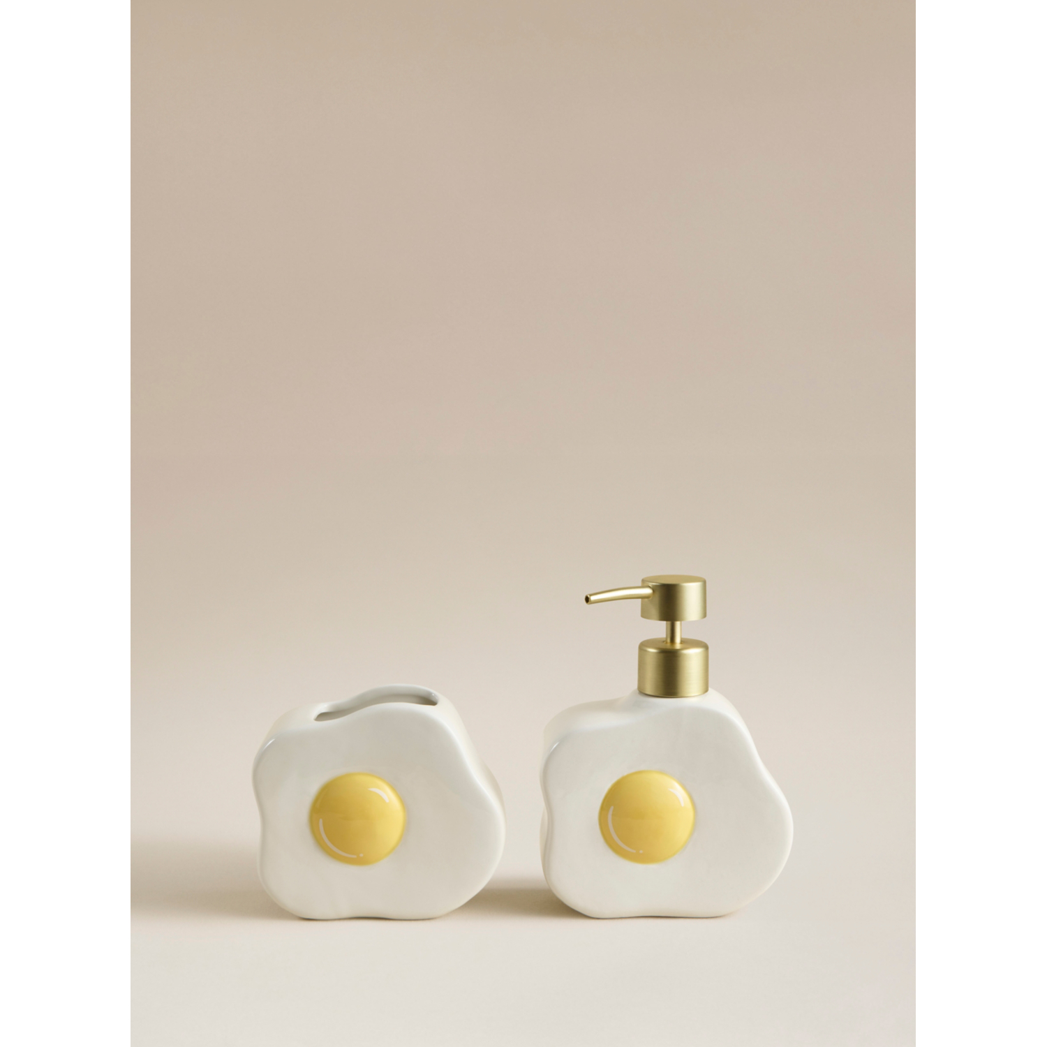 George White Egg Soap Dispenser & Tumbler Set