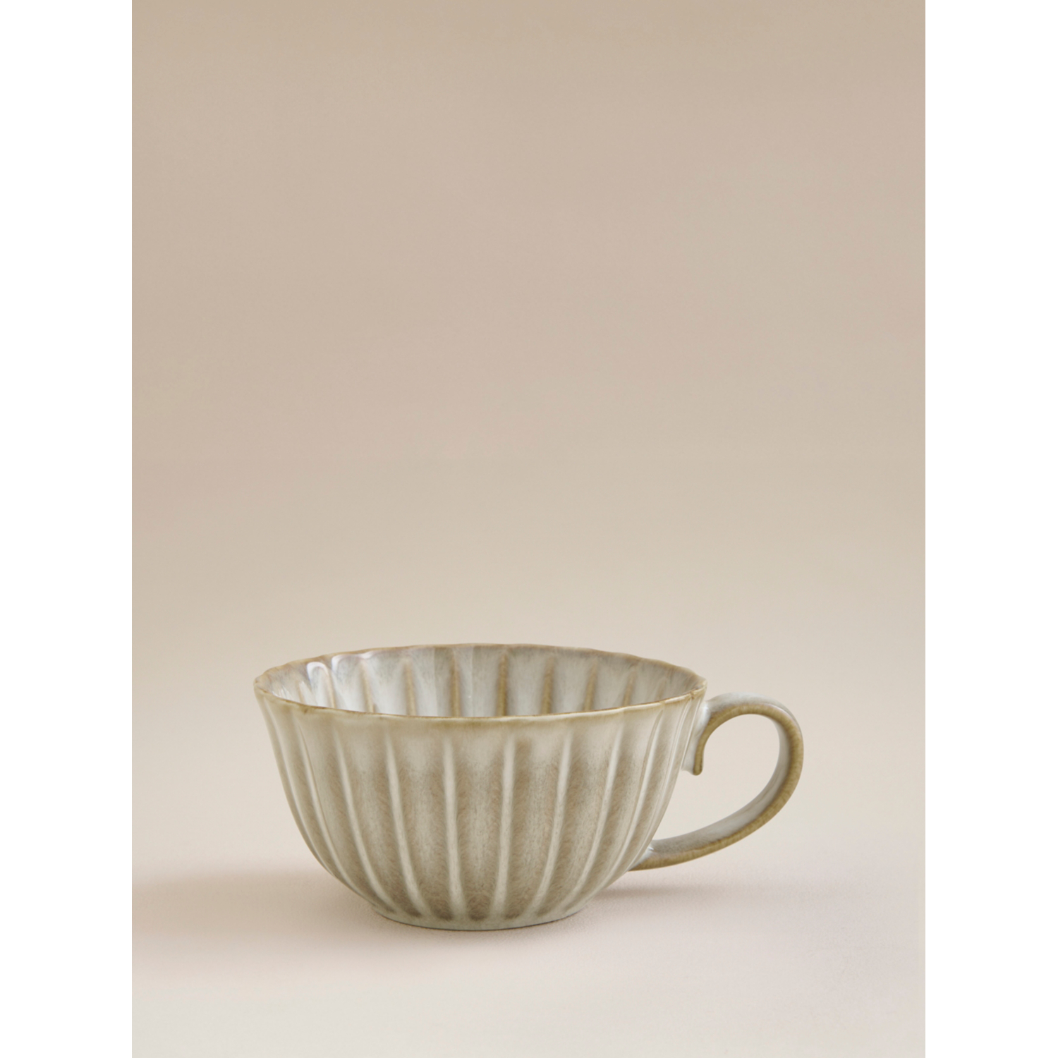 George Natural Brown Natural Reactive Glaze Scalloped Mug