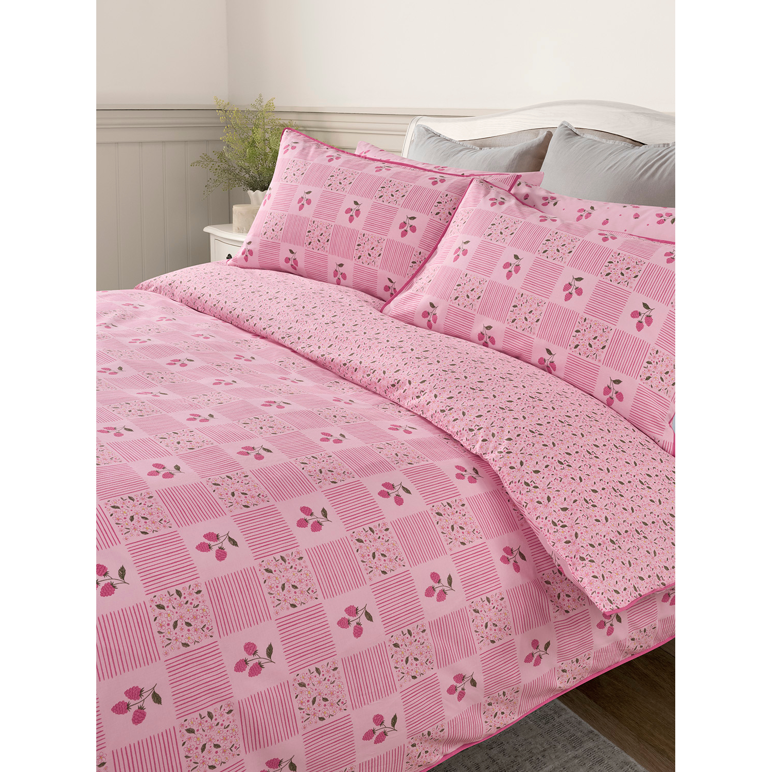 George Pink Stacey Solomon Raspberry Patch Cotton Duvet Set
