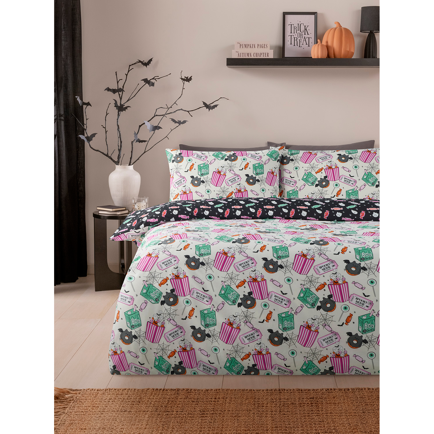 George Multi Spooky Movie Reversible Duvet Set