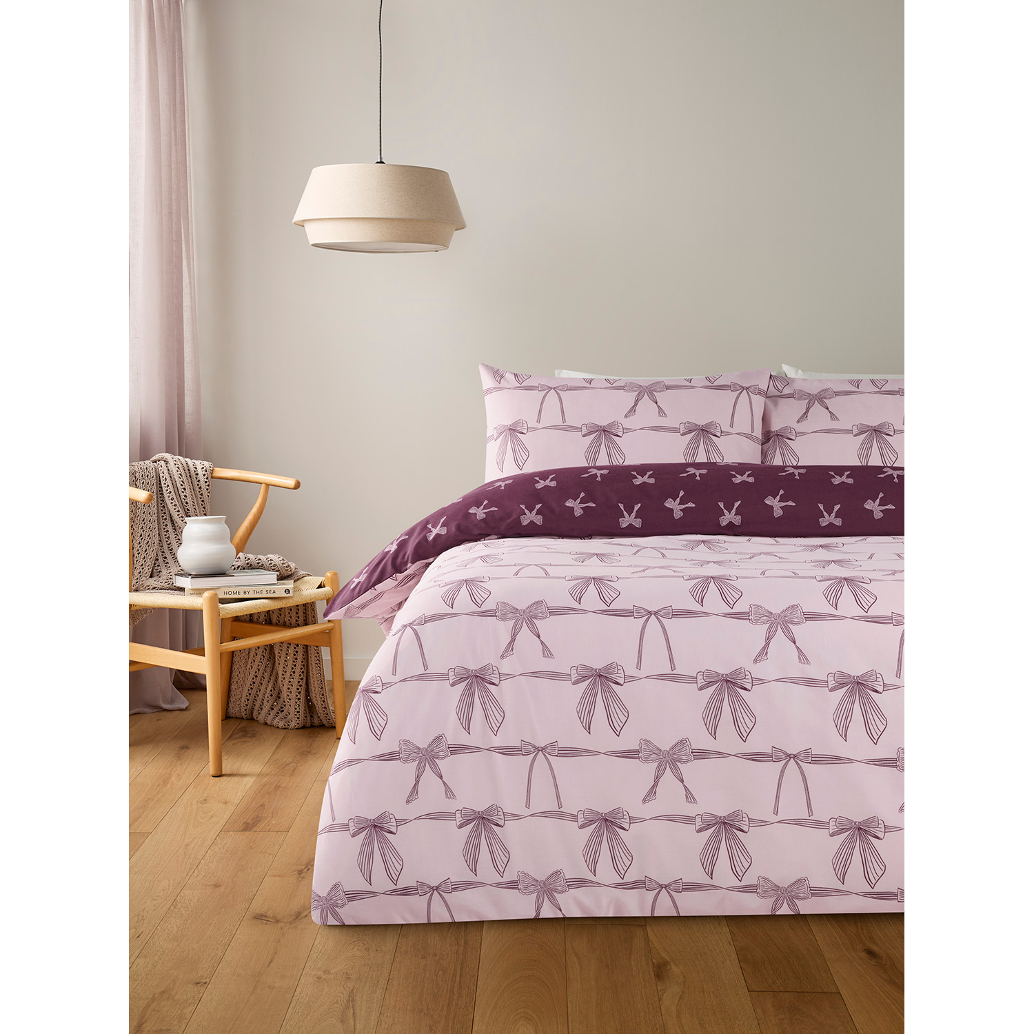 George Pink Beautiful Bows Reversible Duvet Set