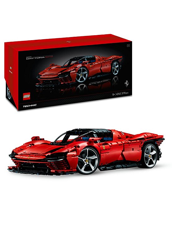 LEGO® Technic parts review: 42143 Ferrari Daytona SP3