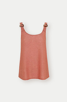 This soft pink vest top features buckles on the strap and a scoop neck