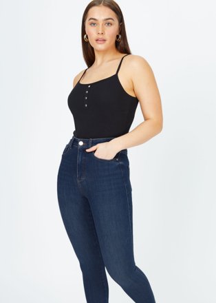 Sandals best sale jeans outfit