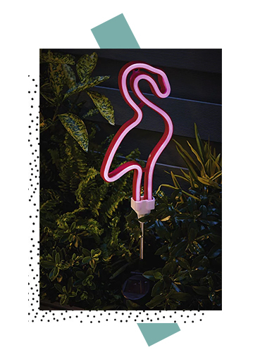 Powered by sunlight, this flamingo light is sure to brighten up your garden