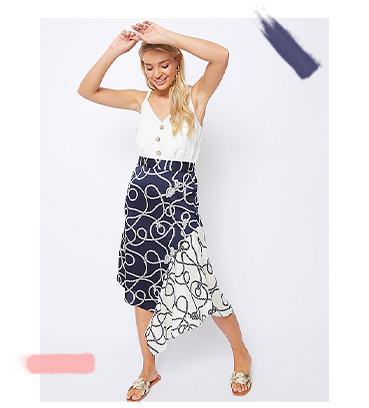 This asymmetric skirt is crafted in satin feel fabric and designed with a gorgeous rope print