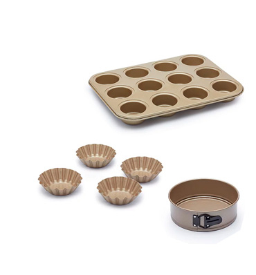 Baking tin, four tart tins and cake tin