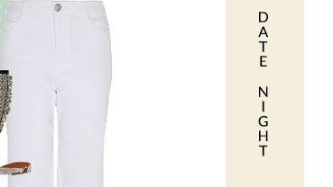 These classic white denim jeans fit loosely on the leg, making them a comfortable option for everyday