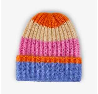Multicoloured striped knitted hat.