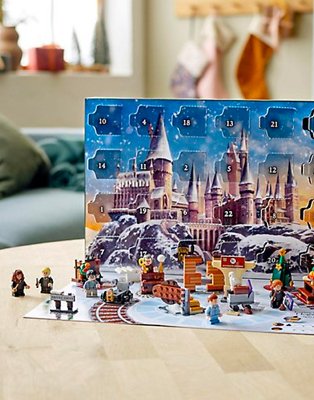 LEGO City Advent Calendar (60303).