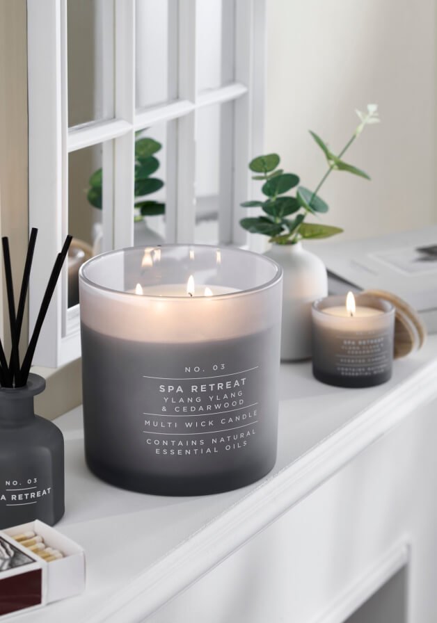 A grey spa candle.