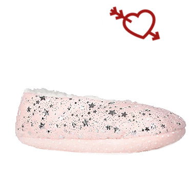 These pink star print fleece slippers have borg fleece lining to keep toes extra snug