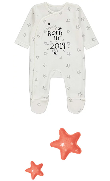 This cotton-rich sleepsuit has a soft, velour feel and press stud fastening for easy dressing