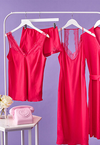 Look glamorous even at night with this pink set, made from satin fabric for a soft and luxurious feel 
