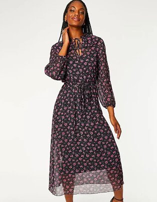 Styling a Midi Dress for any Height