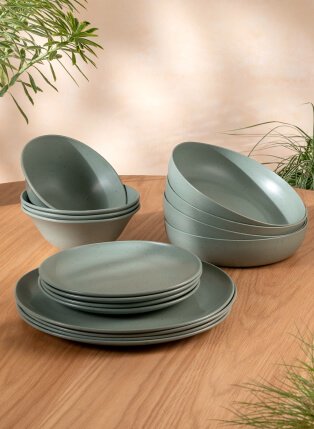 Green plate set.