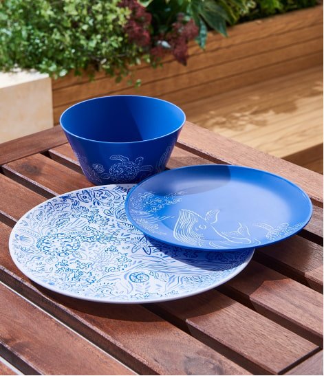 A blue and white patterned dish set.