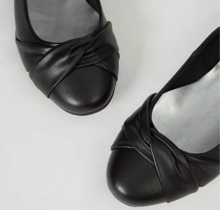 Wide fit black soft sole ballet shoes.