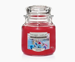 Medium Yankee Candle - Cherry Vanilla.