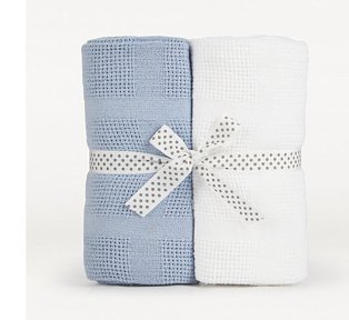 Pack of 2 white and blue baby blankets wrapped in printed bow.