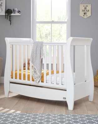 A white cot.