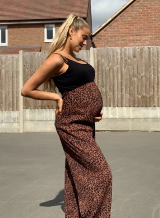 maternity fashion style